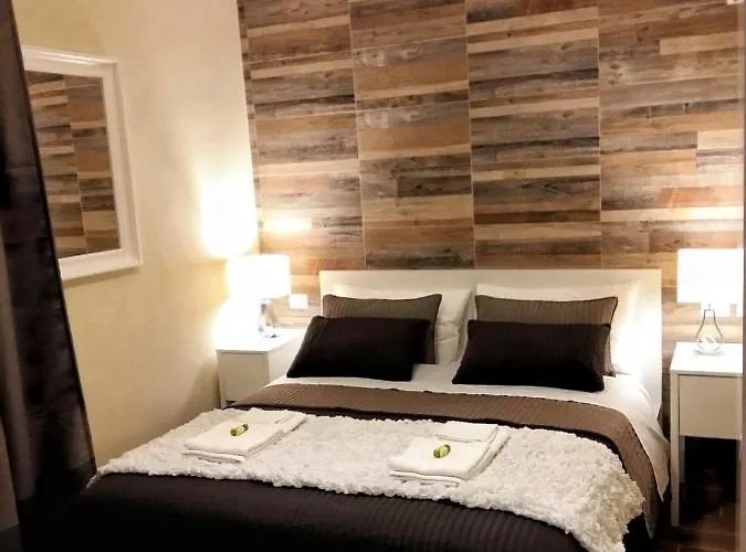 ベッド・アンド・ブレックファスト Pisa City Lodge 3*